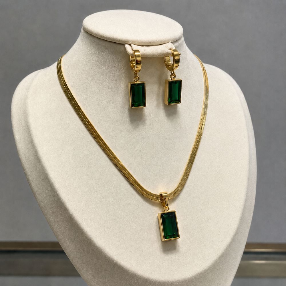 Iselotte Verdain Jewelry Set