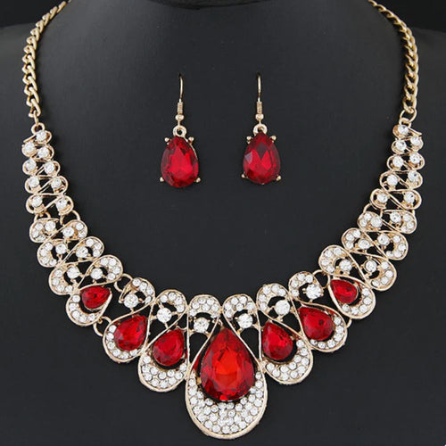 Maevina Crimselle Jewelry Set